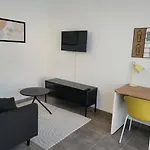 Twenty Business Flats Angely 3* Nice