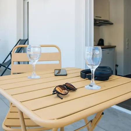 Twenty Business Flats Angely Nice