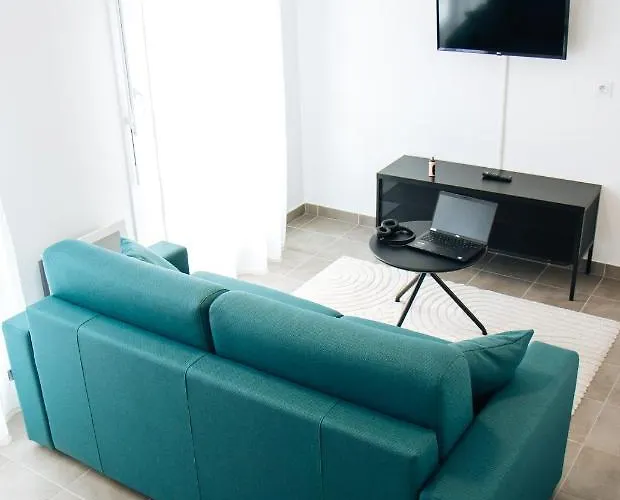 Twenty Business Flats Angely 3*