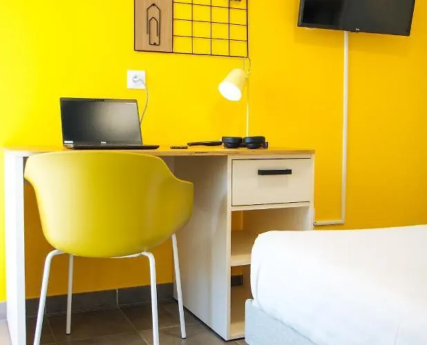 Hotel Twenty Business Flats Angely