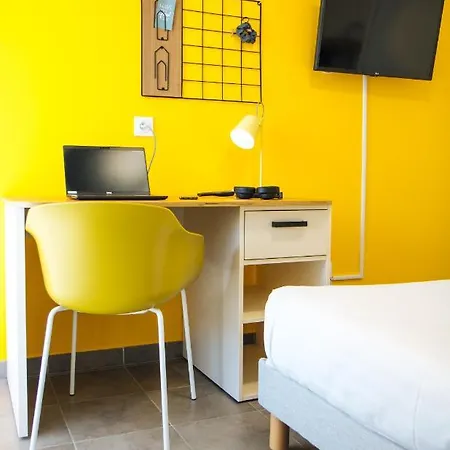 Hotel Twenty Business Flats Angely