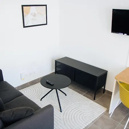 Twenty Business Flats Angely Hotel 3*