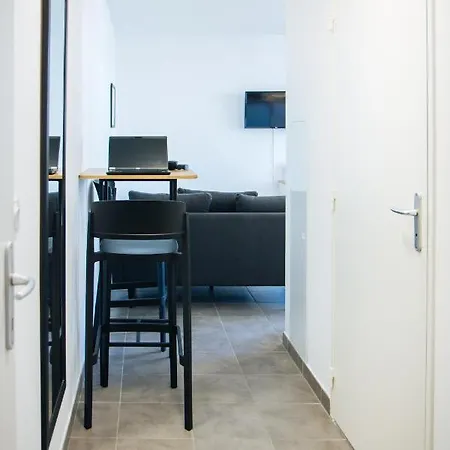 Twenty Business Flats Angely 3* Nizza