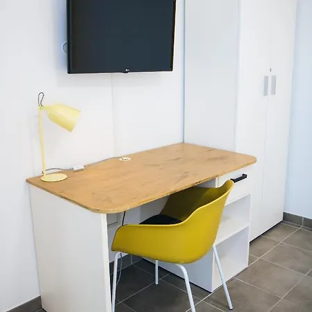 Twenty Business Flats Angely מלון דירות ניס