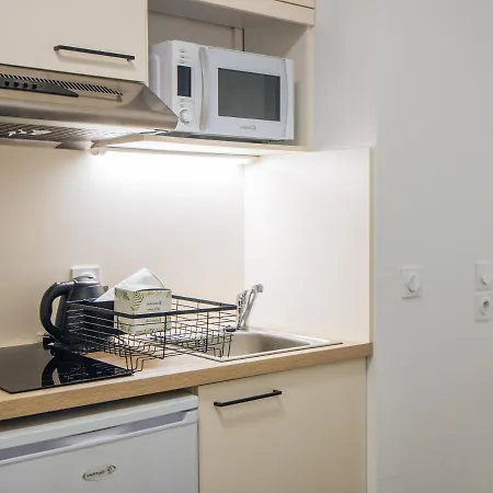 Twenty Business Flats Angely Szálloda 3*