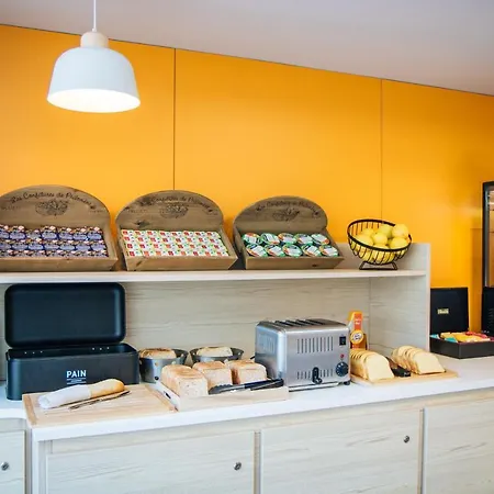 Twenty Business Flats Angely 호텔