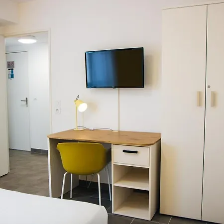 Apartahotel Twenty Business Flats Angely Niza