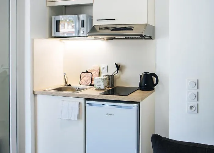 호텔 Twenty Business Flats Angely 3*