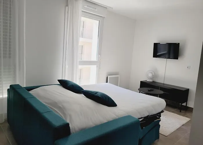 Twenty Business Flats Angely 호텔 3*