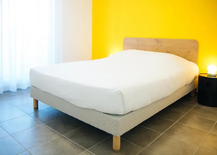 호텔 Twenty Business Flats Angely 3*