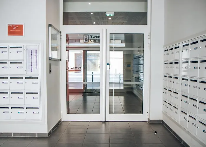Twenty Business Flats Angely Otel