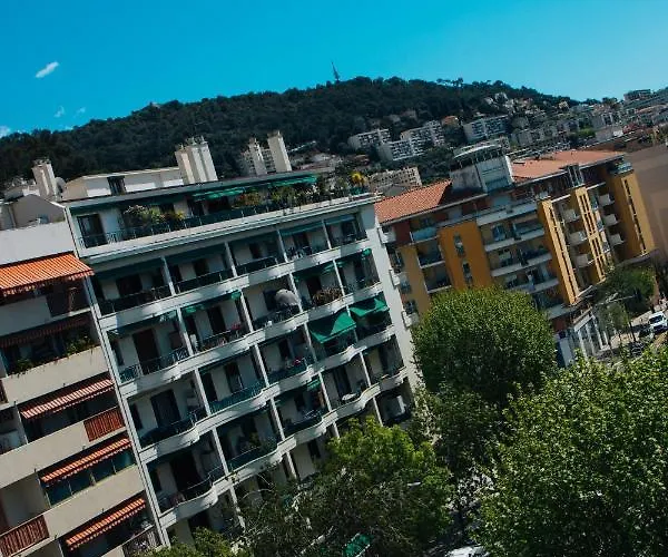 Twenty Business Flats Angely