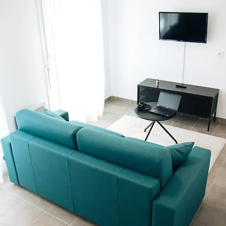 Twenty Business Flats Angely 3*