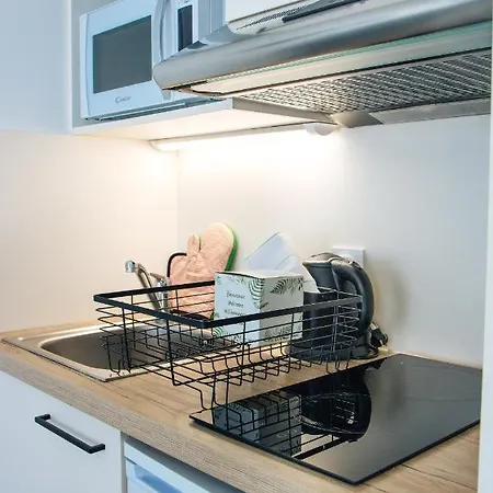 Twenty Business Flats Angely فندق 3*